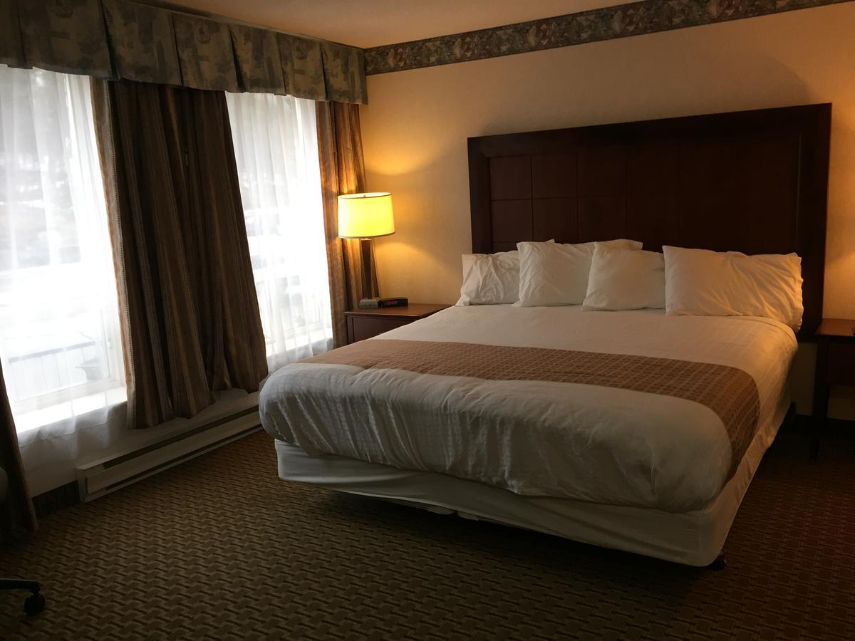 Best Value Inn & Suites Parry Sound Exterior foto
