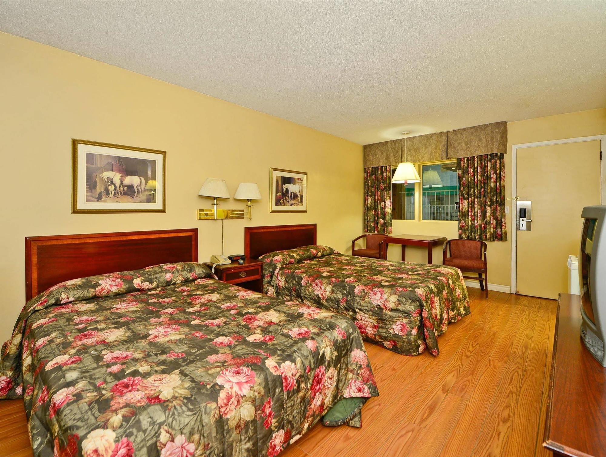 Best Value Inn & Suites Parry Sound Exterior foto