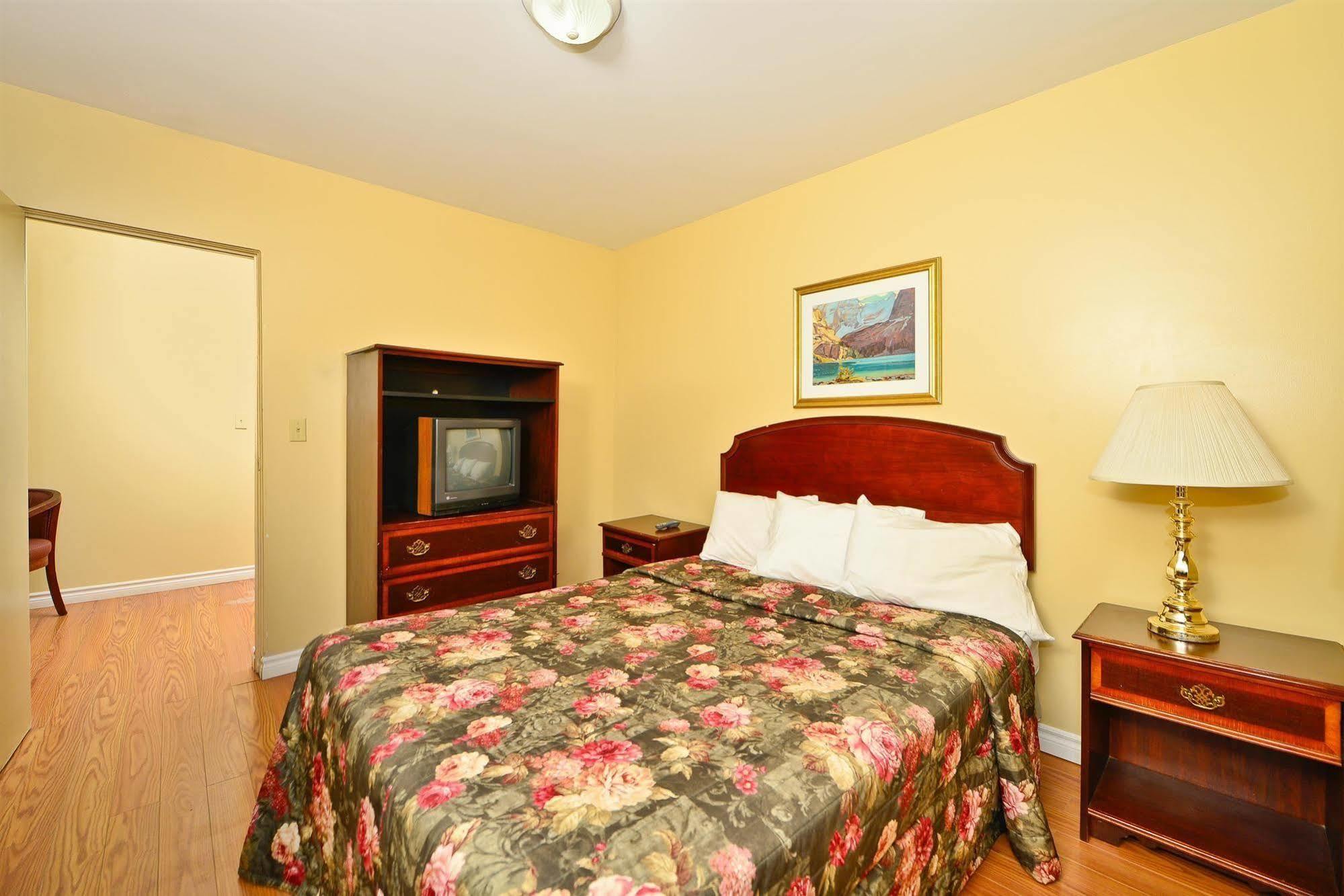 Best Value Inn & Suites Parry Sound Exterior foto